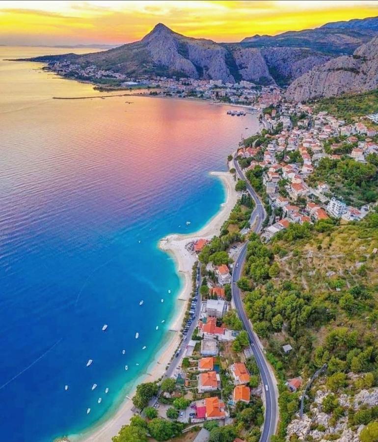 Apartments Mimac Omis Exterior photo