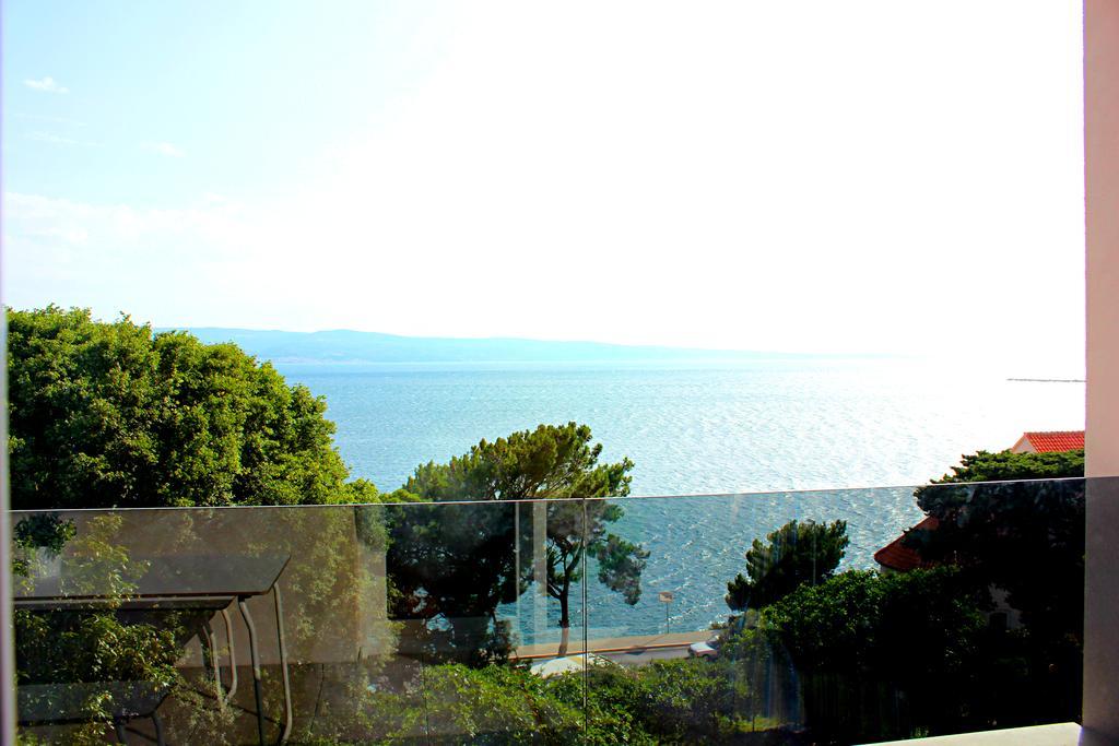 Apartments Mimac Omis Exterior photo