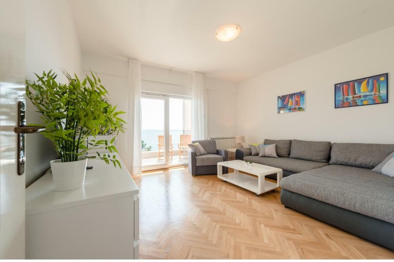 Apartments Mimac Omis Exterior photo