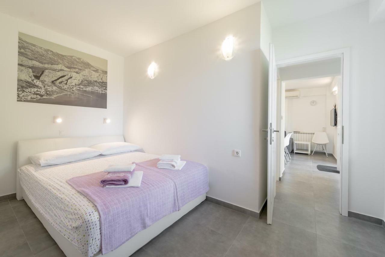 Apartments Mimac Omis Exterior photo