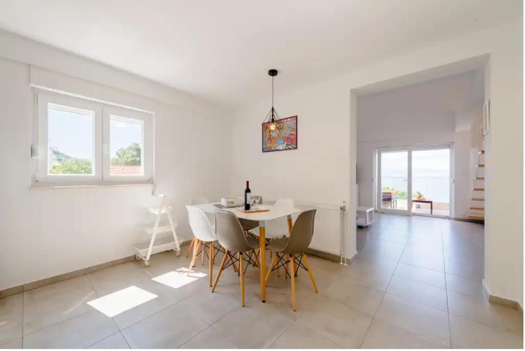 Apartments Mimac Omis Exterior photo