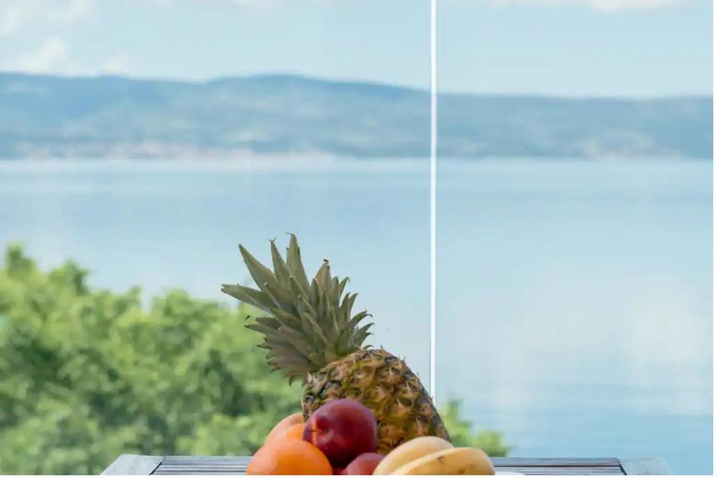 Apartments Mimac Omis Exterior photo